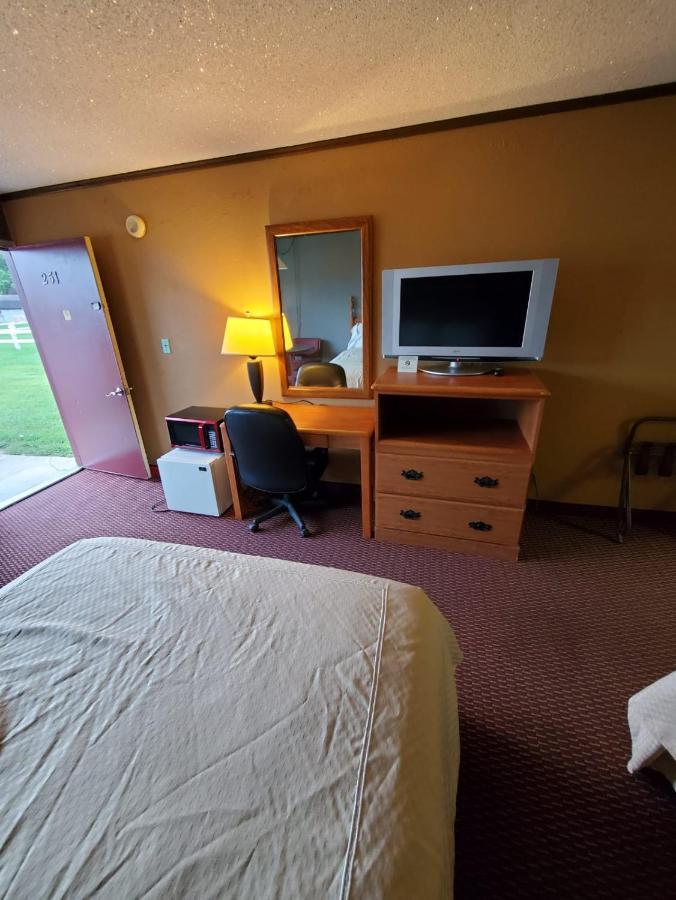 Gray Plaza Motel West Frankfort Buitenkant foto