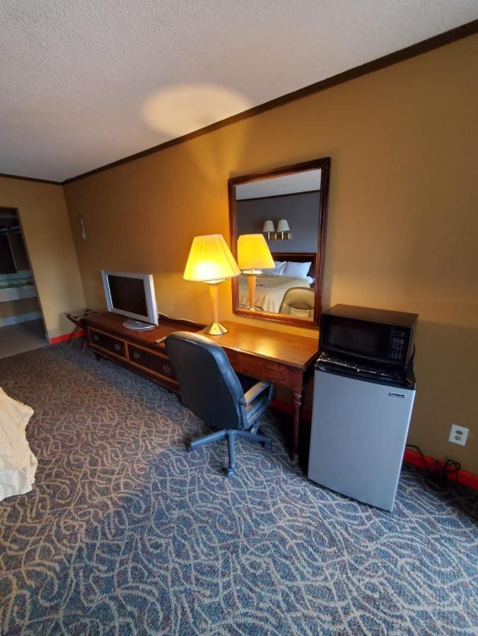 Gray Plaza Motel West Frankfort Buitenkant foto
